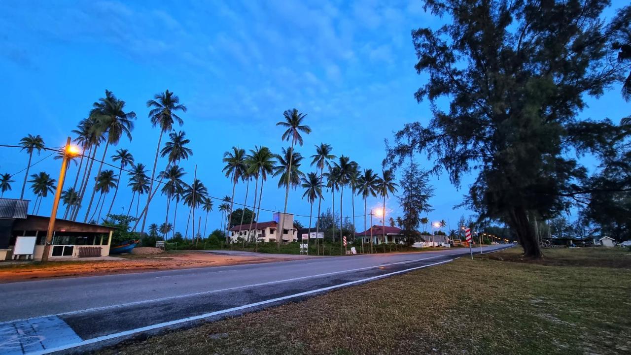 Hotel Rumah Tamu Tepi Pantai Dungun Exterior foto