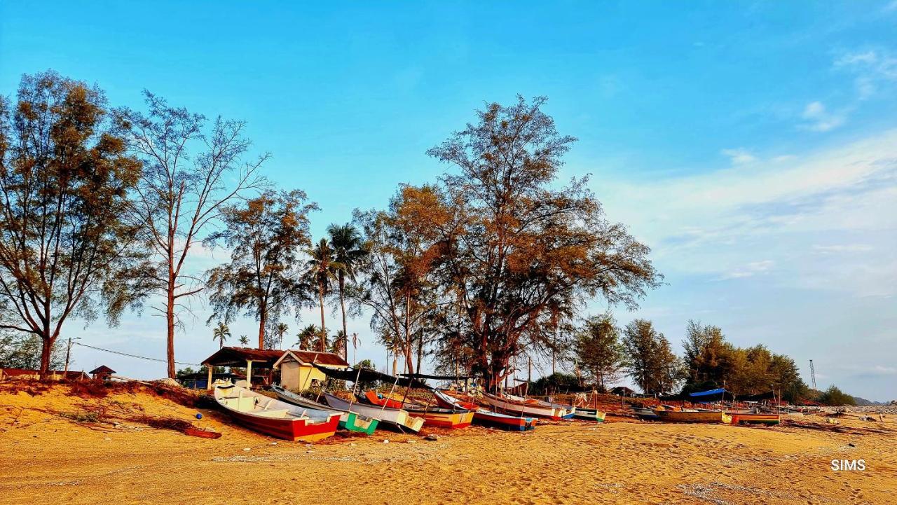 Hotel Rumah Tamu Tepi Pantai Dungun Exterior foto